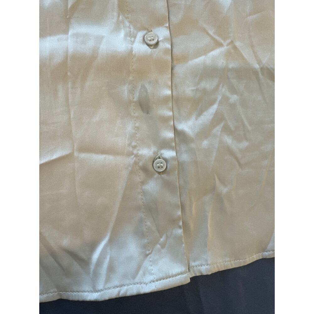 H&M Seafoam Green‎ Silky Button Up V-Neck Top Pre-owned Large - Picture 10 of 10